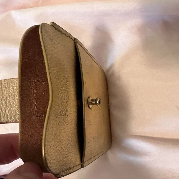 Je Ne Sais Quoi Metallic Leather Phone / ID / Money Holder - Picture 6 of 6